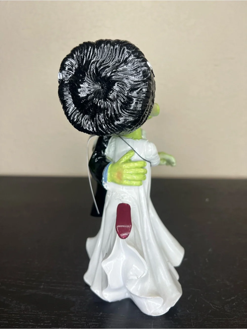 NEW Lab No 10.31 Bride of Frankenstein & Frankenstein Kissing Figurine
